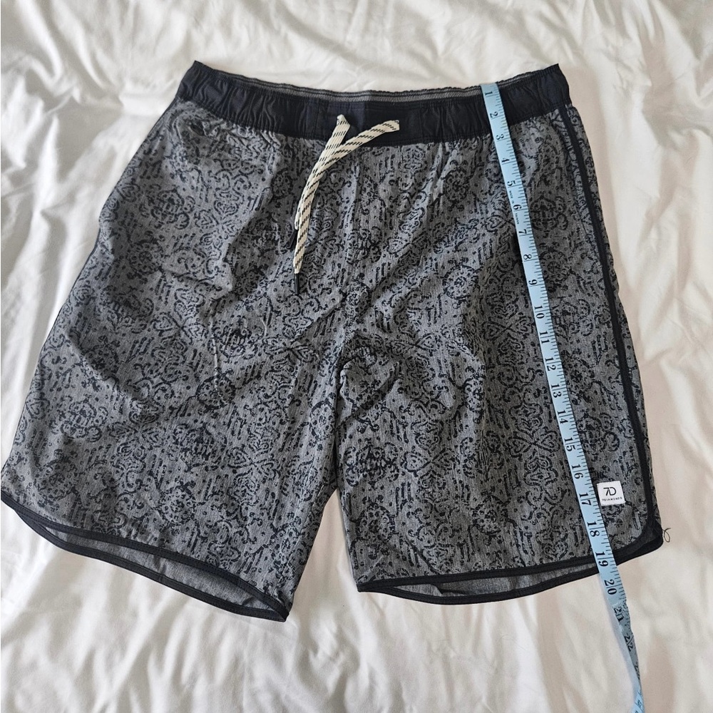 7 Diamonds Black and Gray Athletic Shorts
